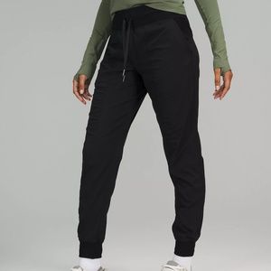 Lululemon Dance Studio Mid-Rise Jogger - Black size 4